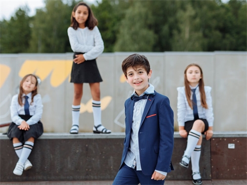 探討南寧校服在傳承地域文化中的作用，定制專屬文化特色校服